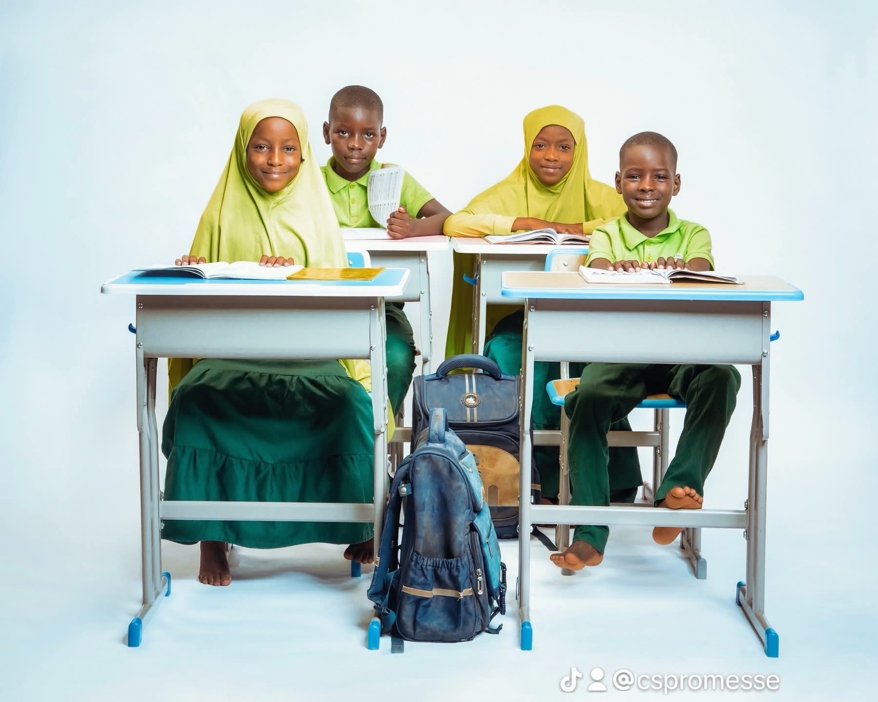 Élèves CSP La Promesse en classe